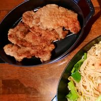 可能是肉排和麵的圖像
