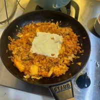 可能是炒飯、水波蛋和印度香料飯的圖像