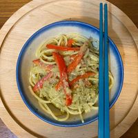 可能是炒麵、麵、義大利麵和拉麵的圖像
