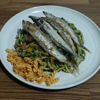 可能是鯷魚的圖像