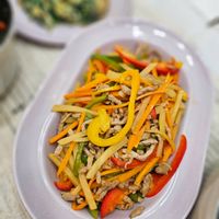 可能是義大利麵和炒麵的圖像