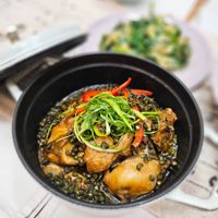可能是豆腐、麵、粥、拉麵、香菇、火鍋和紫蘇的圖像