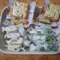 可能是薄脆餅乾的圖像