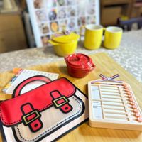 可能是玩具和文字的圖像