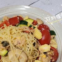 可能是義大利麵和文字的圖像