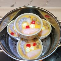 可能是豆腐、港式點心、火鍋、起司火鍋和粥的圖像