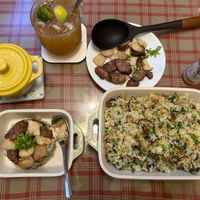 可能是印度香料飯和炒飯的圖像