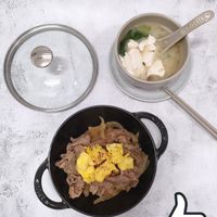 可能是豆腐、水波蛋和文字的圖像