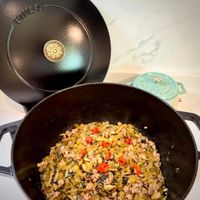 可能是炒飯和西班牙大鍋飯的圖像