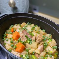 可能是豆腐、牧羊人派和燉小牛膝的圖像
