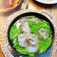 可能是麵、港式點心、火鍋和豆腐的圖像