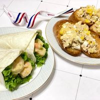 可能是墨西哥捲餅和文字的圖像