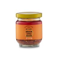 可能是顯示的文字是「 BLAI&C BLAIE& 雙言商號 BREAM CHILI SAUCE 手炒椒」的圖像
