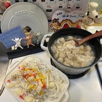 可能是拉麵、火鍋、豆腐、粥和文字的圖像