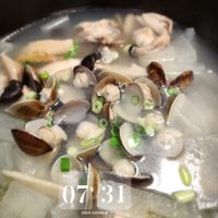 可能是香菇、粥、拉麵和文字的圖像