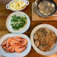 可能是麵、拉麵和火鍋的圖像