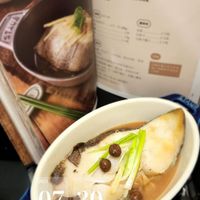 可能是粥、拉麵、港式點心、火鍋和文字的圖像
