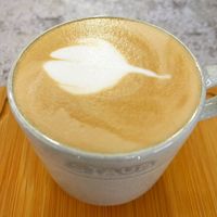可能是咖啡杯和咖啡的圖像