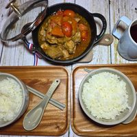 可能是肉排、豆腐和文字的圖像