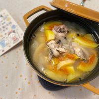 可能是豆腐、火鍋、粥和文字的圖像