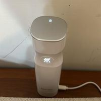 可能是喇叭、熱水器、電燈開關和文字的圖像