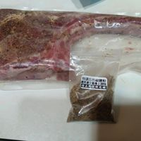 可能是肉排和文字的圖像