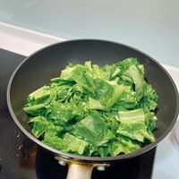 可能是莙薘菜和綠葉甘藍的圖像