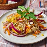 可能是印度香料飯、豆腐和義大利麵的圖像