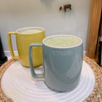 可能是咖啡、泡茶器和咖啡杯的圖像