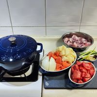 可能是西瓜、火鍋、豆腐和文字的圖像