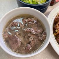 可能是燉小牛膝的圖像