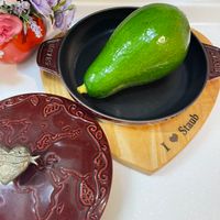 可能是顯示的文字是「 THEVORLD WONLD I IStaub Staub 」的圖像