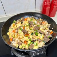 可能是豆腐和炒飯的圖像