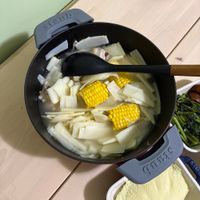可能是豆腐、火鍋和文字的圖像