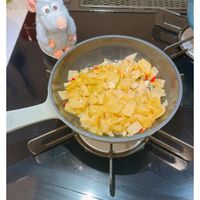 可能是食物和顯示的文字是「 6月-1炒酸菜 6月-1 PhotoGrid 」的圖像