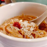 可能是粥、麵、拉麵、炒麵和義大利麵的圖像