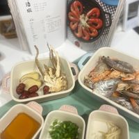 可能是鯷魚和文字的圖像