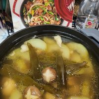 可能是拉麵、粥和文字的圖像