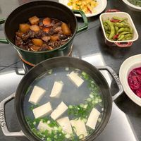 可能是香菇、火鍋和豆腐的圖像