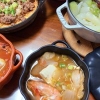可能是火鍋、西班牙大鍋飯和牧羊人派的圖像