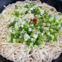 可能是拉麵、義大利麵和炒麵的圖像