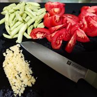 可能是刀和食物的圖像
