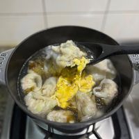 可能是粥、水波蛋、豆腐和拉麵的圖像