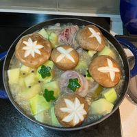 可能是起司火鍋和火鍋的圖像