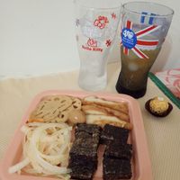 可能是豆腐和薄脆餅乾的圖像