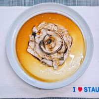可能是水果塔、舒芙蕾和文字的圖像