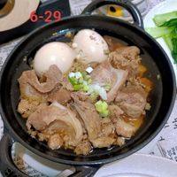 可能是拉麵、水波蛋、火鍋、粥和文字的圖像