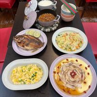 可能是北非小米飯和印度香料飯的圖像