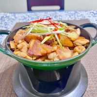 可能是火鍋、豆腐、拉麵和文字的圖像