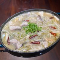 可能是火鍋、麵和粥的圖像
